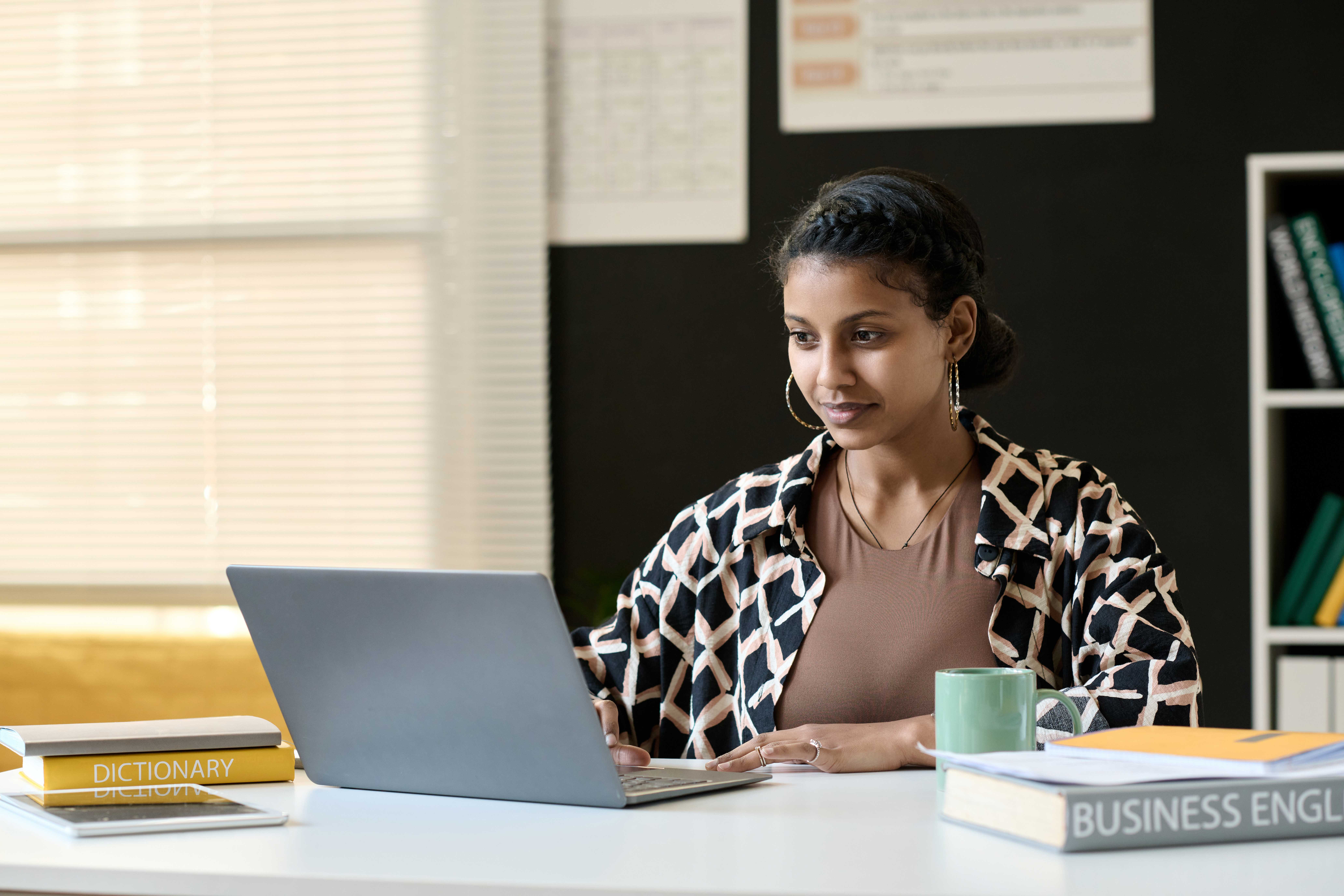Student accessing course schedule and syllabus on CircleRAM portal